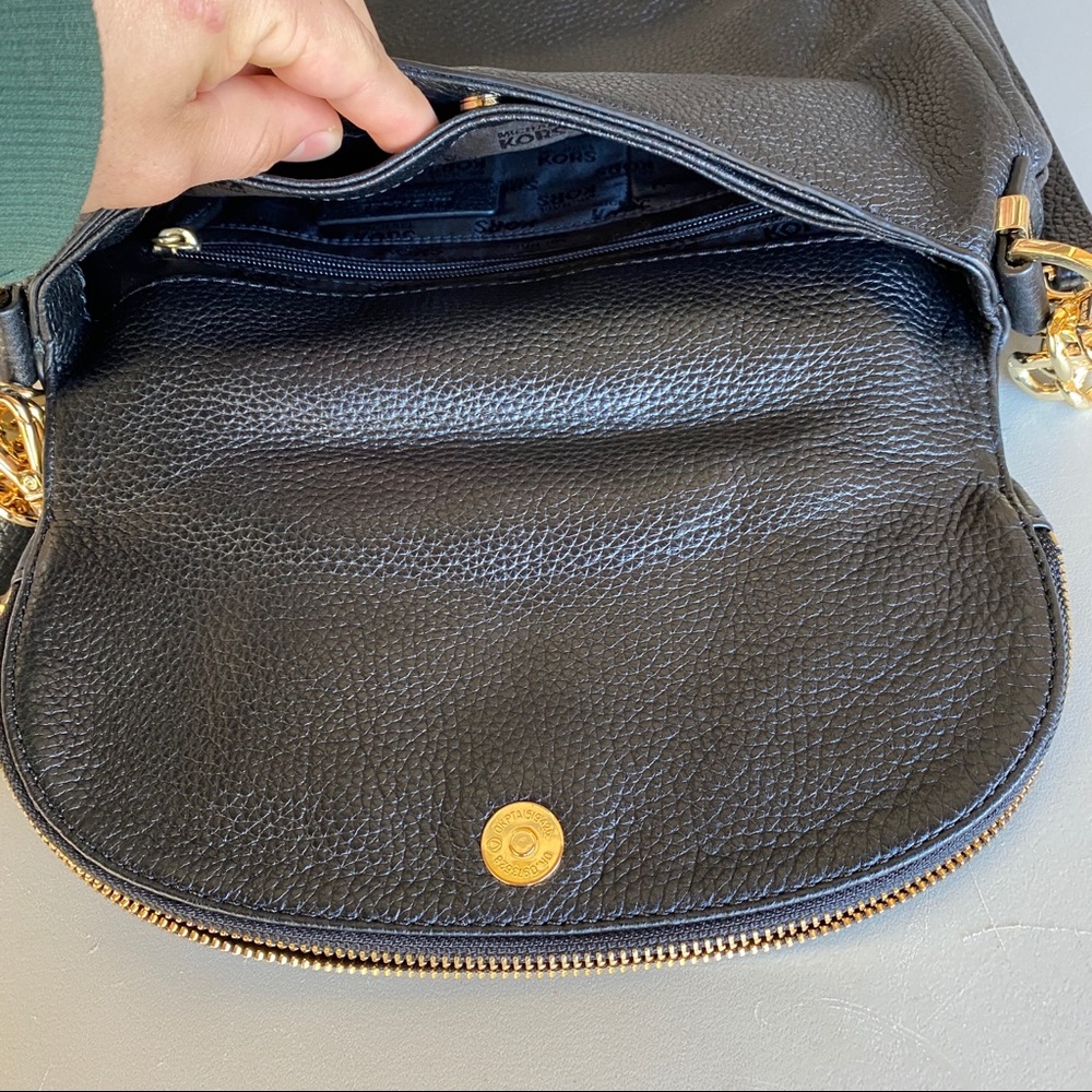 Beautiful Black Leather Michael Kors Purse - Picture 6 of 11